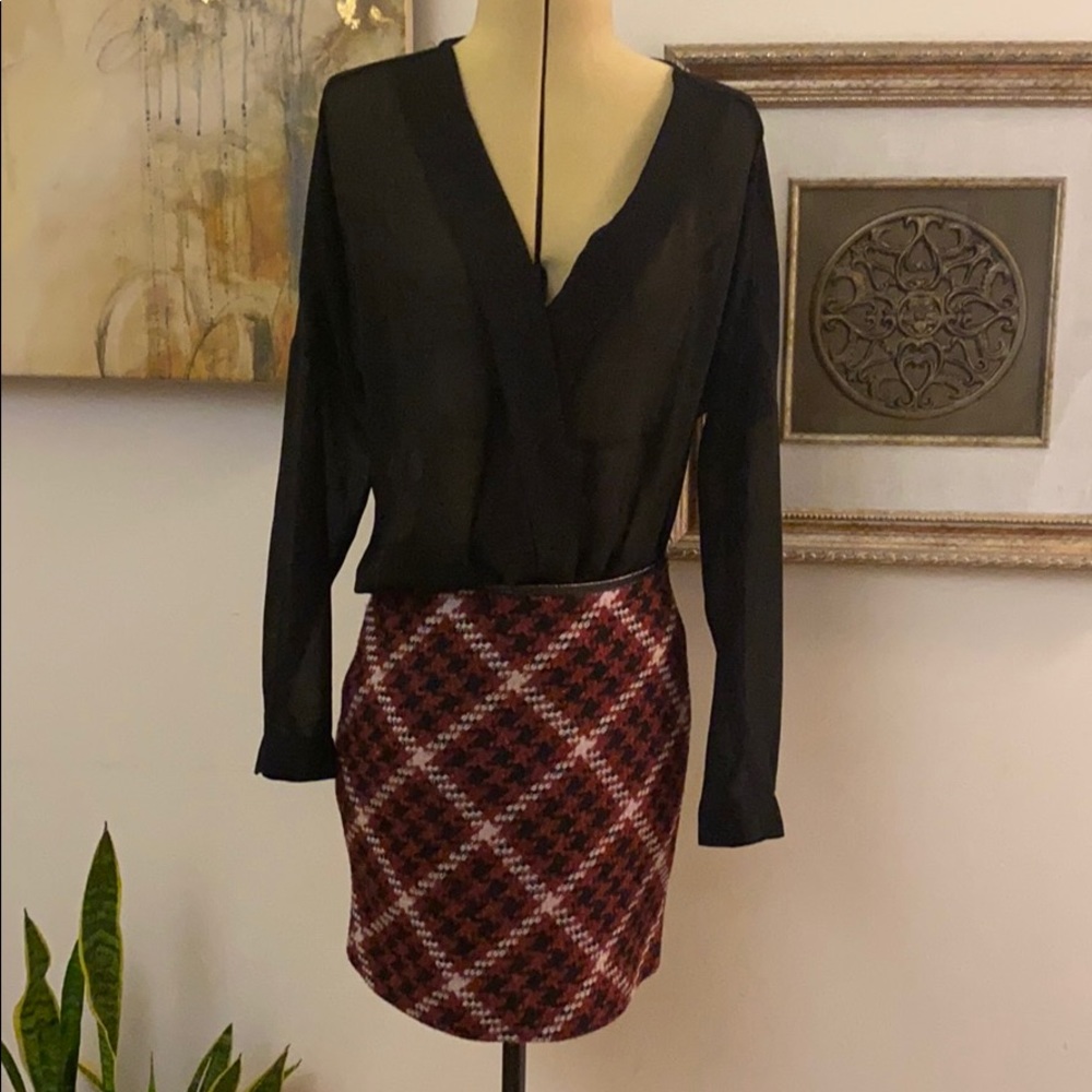 Naughty Hottie Alert w NWT Express Sz 2 Mini